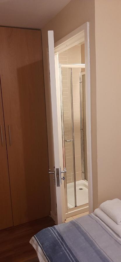 Delightful Home Stay - Double Ensuiteroom. Glasgow Esterno foto